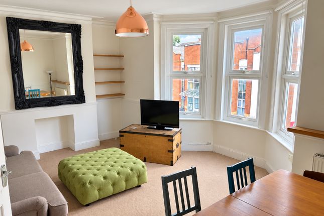 Caldecot Road, London photo 2
