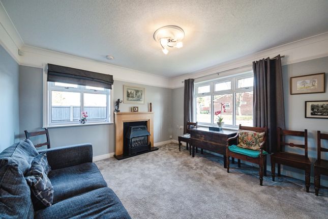 11, Clifton Green, Baldwins Lane, Birmingham photo 2