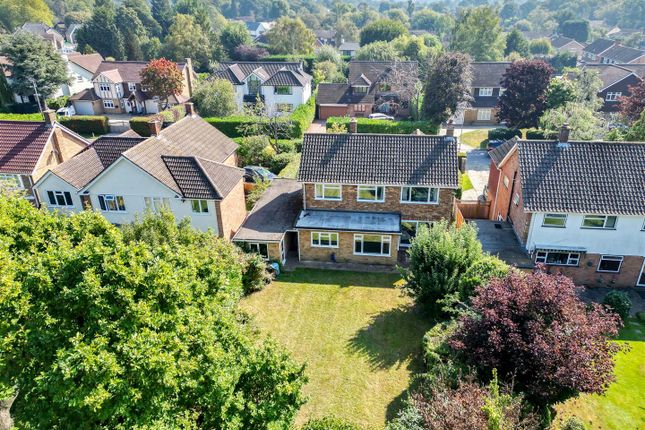 39, Spurgate, Brentwood photo 3