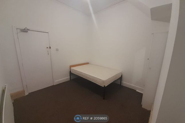 Room to rent in Hawthorne Road, Bootle