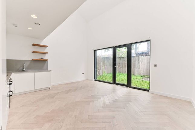Thumbnail Flat to rent in Coppice Yard, Croydon, Croydon
