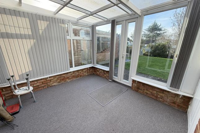35, St. Augustin Way, Daventry photo 4