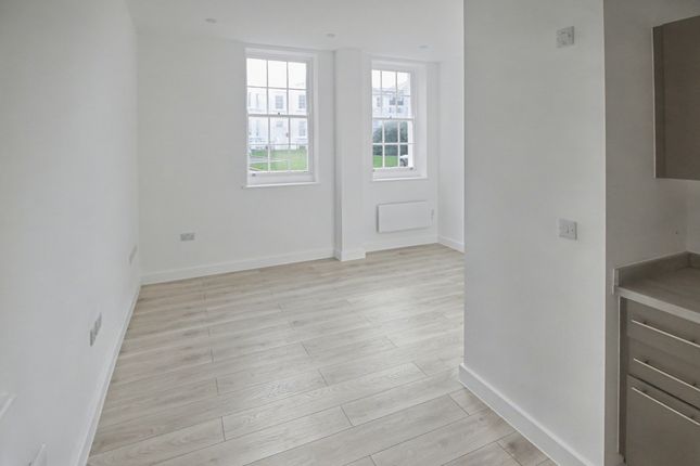 Flat Flat 1, Esperance Lodge, 1A Hartington Place, Eastbourne photo 3