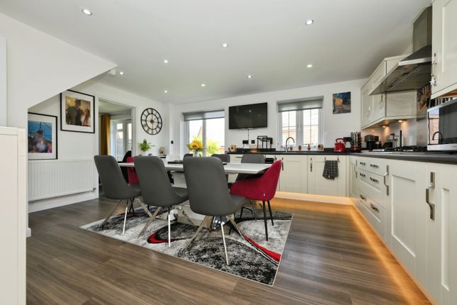 4, Hanslope Close, Papworth Everard photo 4