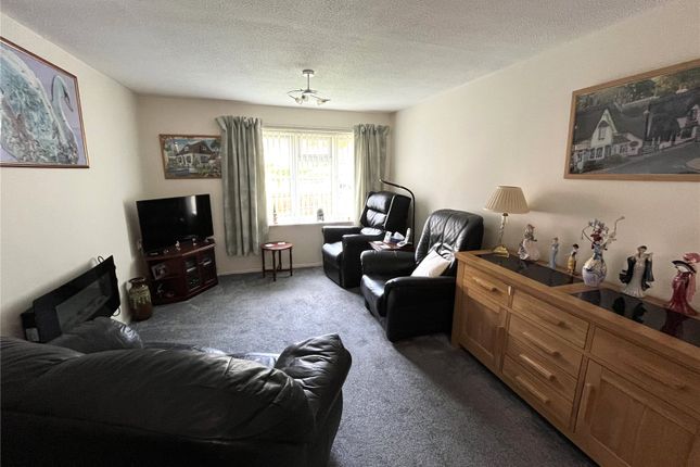 24, Dove Close, Kent photo 3