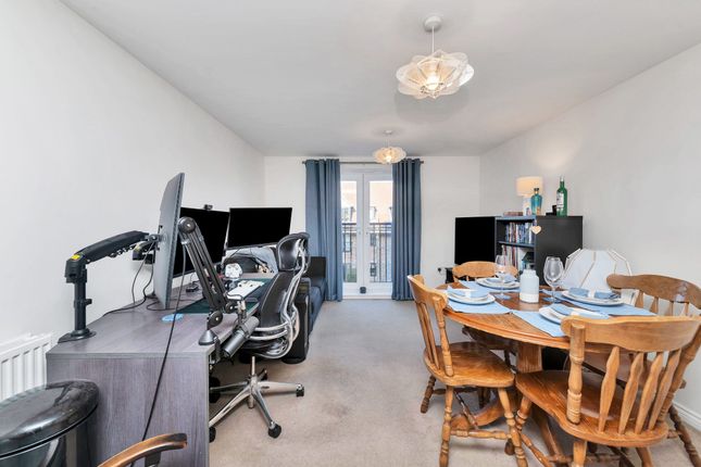 168a Dobede Way, Ely photo 2
