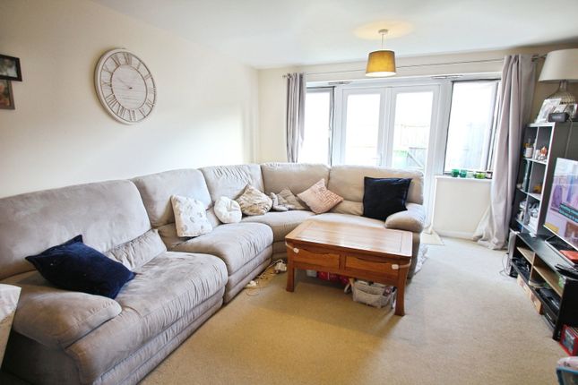 91, Heol Gruffydd, Pontypridd photo 2