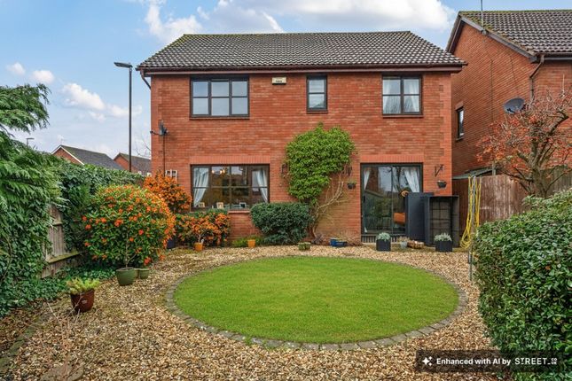 9 Courtney Close, Tewkesbury photo 4