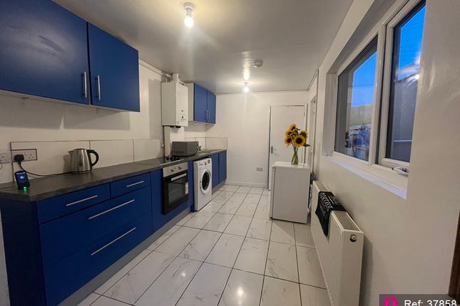 13, Upper West End, Port Talbot photo 3