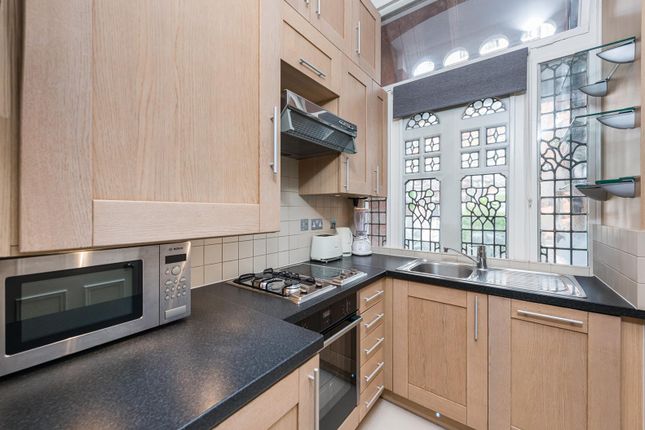 Flat 5, 34-35, Bolton Gardens, London photo 3