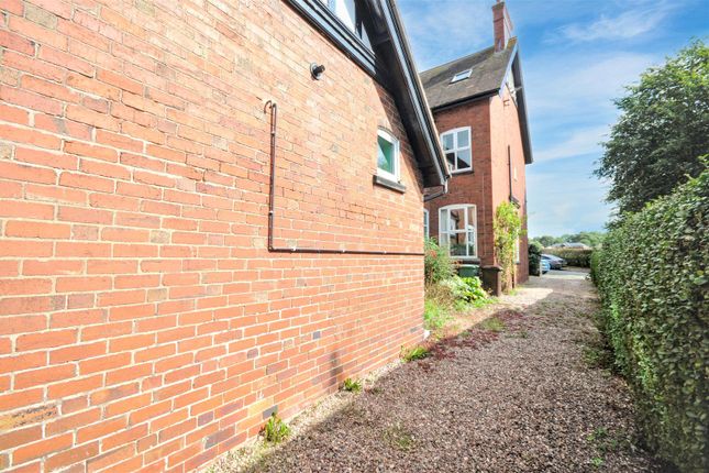The Rowans, 142, Oulton Road, Stone photo 4