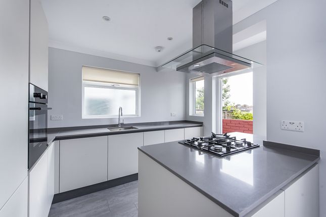 Tanfield Avenue, London photo 3