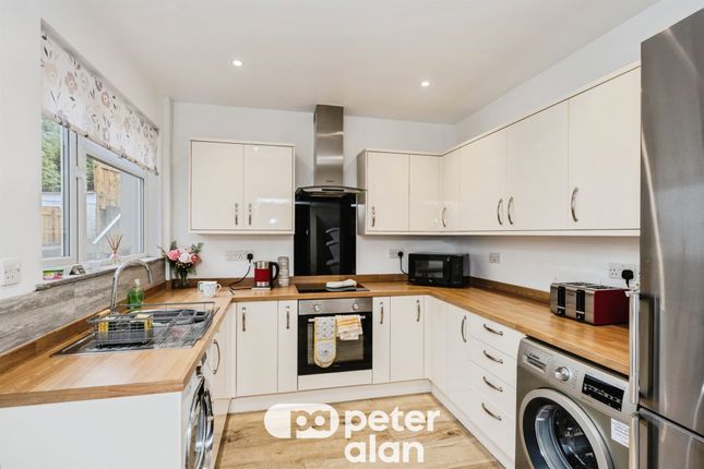 32, Bridgend Road, Maesteg photo 4