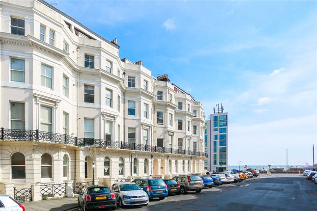 Parking/garage to rent in St Aubyns, Hove, East Sussex