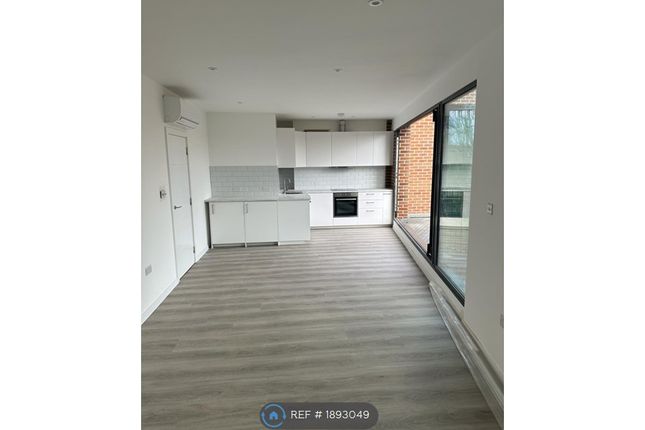 Thumbnail Flat to rent in Ramster House, London
