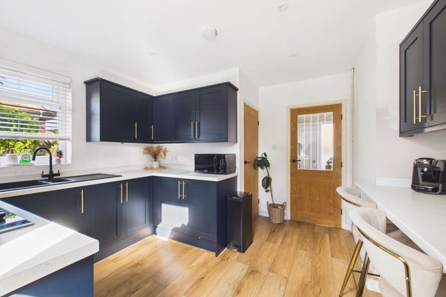11 Salcombe Drive, Nottingham photo 4