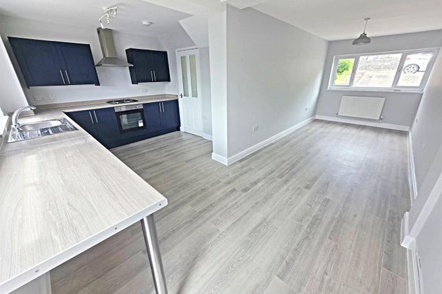 11, Holywell Road, Pontypridd photo 3