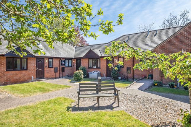 2-bed house on 180, Victoria Gardens, Colchester, £150,000