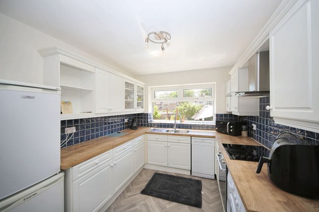 8 Sandown Road, Wigan photo 3