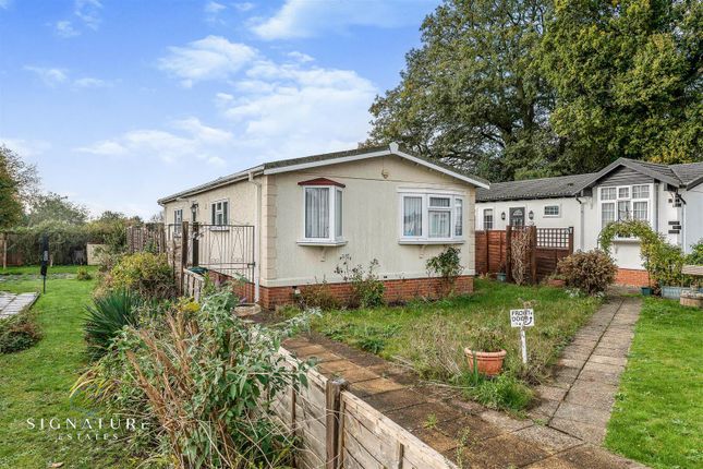 Mobile/park home for sale in Belgrave Drive, Kings Langley