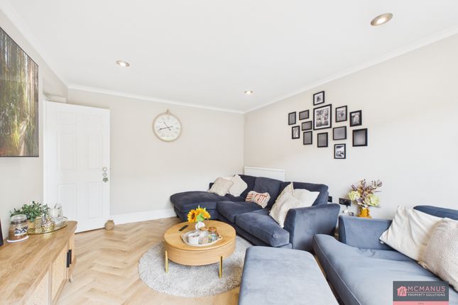72, Derby Way, Stevenage photo 4