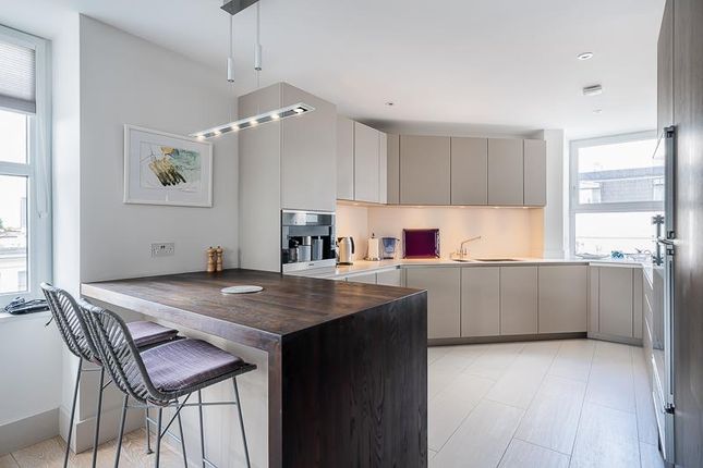 Flat 27, Manor House Court W9 2Pz-11-Low-Res.Jpg