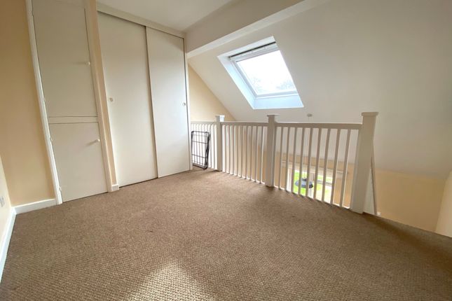 77, Redland Drive, Northampton photo 4