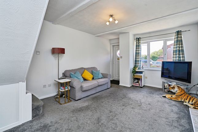 8, Barford Close, Wednesbury photo 4