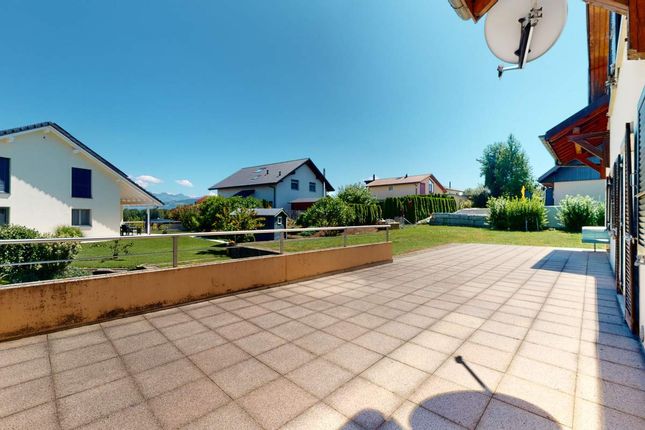 Thumbnail Villa for sale in Vuisternens-Devant-Romont, Canton De Fribourg, Switzerland