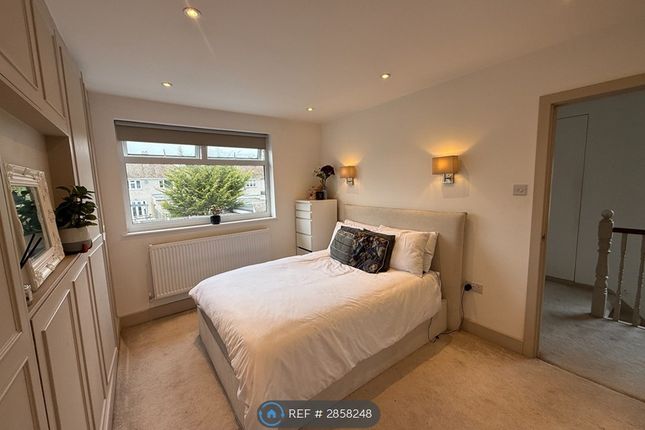 Seaforth Close, London, Romford photo 2