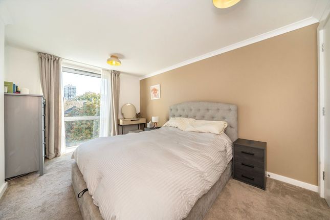 Flat 9 Keiller House, 1, Kennard Street, London photo 4