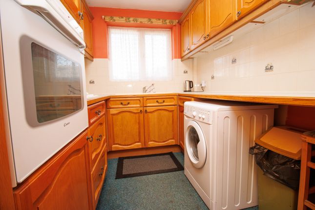 2, Watson Close, Hunmanby photo 2