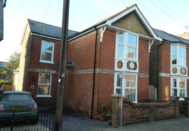 Property to rent in Devonshire Road, Horsham