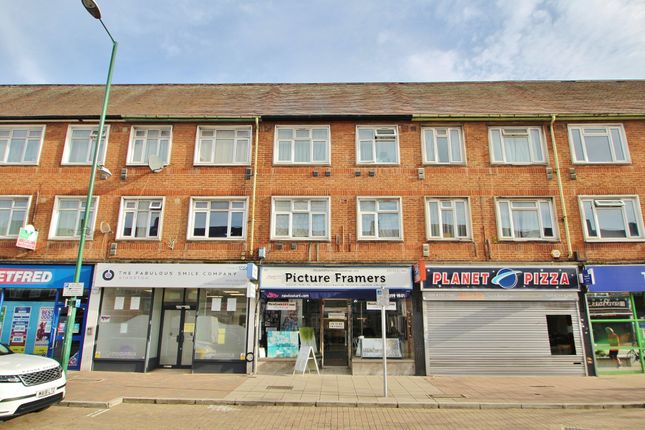 Tolworth Broadway, Surbiton KT6, 3 bedroom flat for sale - 56975607 ...