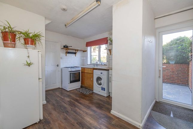 23, Priest Avenue, Kent photo 4
