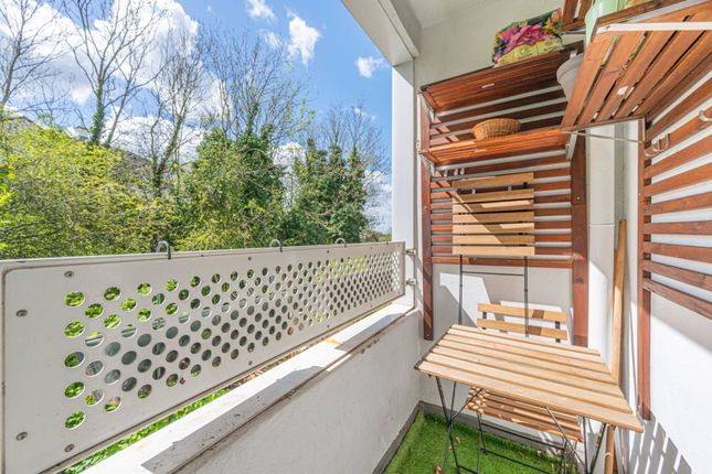 Studio for sale in Drakefell Road, Telegraph Hill, London