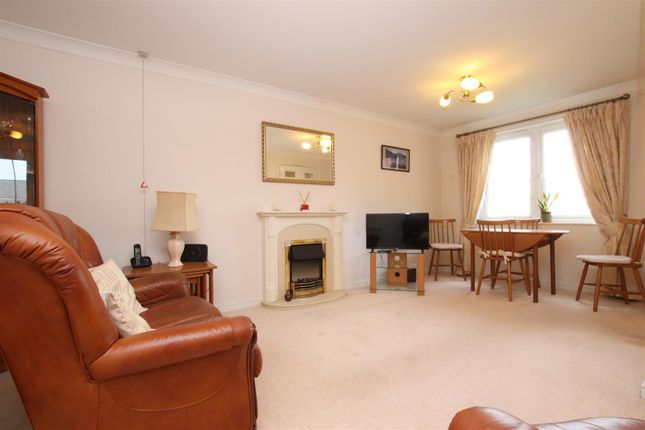 Flat 35, Meyer Court, Butts Road, Exeter photo 3