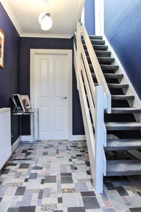 4, Beechwood Gardens, Tillicoultry photo 3