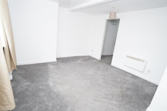 2a, Apperley Road, Bradford photo 3