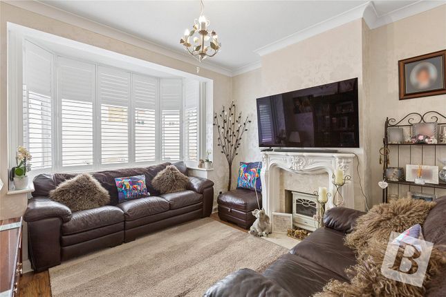 169, Dagenham Road, Romford photo 2