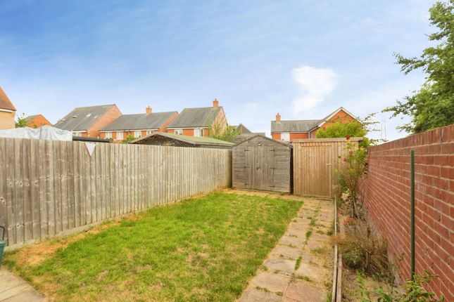 47, Merton Close, Aylesbury photo 4