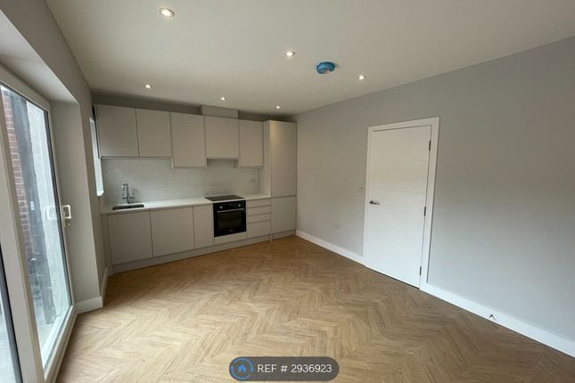 Flat, Footscray Road Eltham, London photo 2