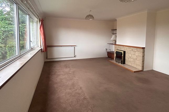 105 Oldbury Orchard, Gloucester photo 3