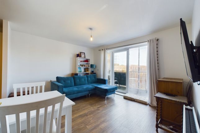 Flat for sale in Sackett Road, Barking