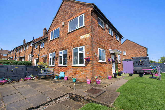 2, Whins Avenue, Bolton photo 2