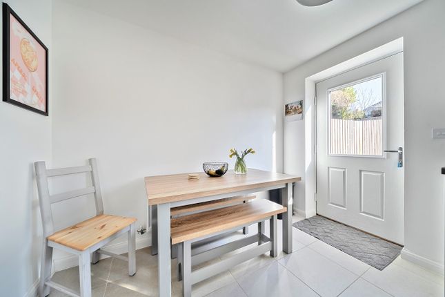 6, Sedge Smith Way, Wantage photo 4