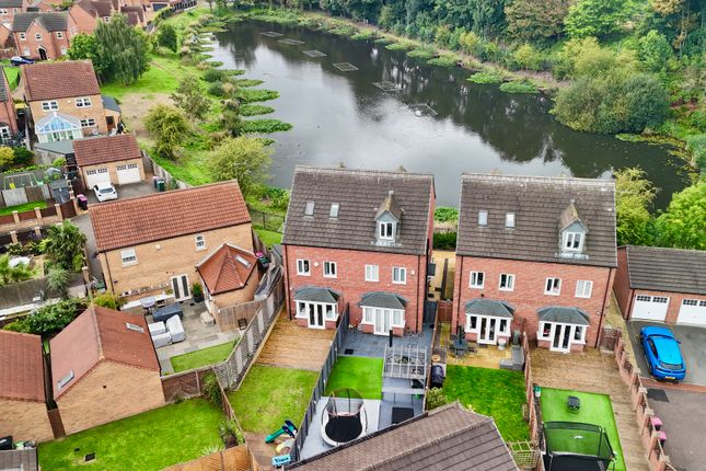 33, Canalside View, Kilnhurst, Mexborough photo 2