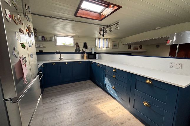 Houseboat Emilia, Woodrolfe Road, Maldon photo 4