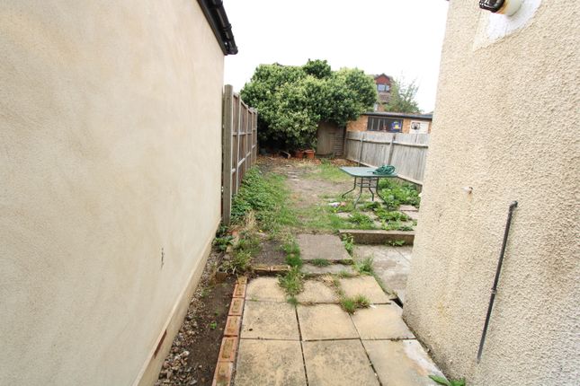 14, Marian Road, London photo 4