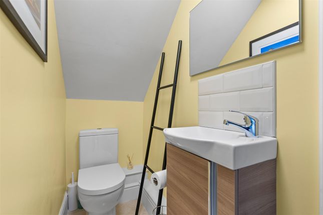 Ground Floor Cloak Room